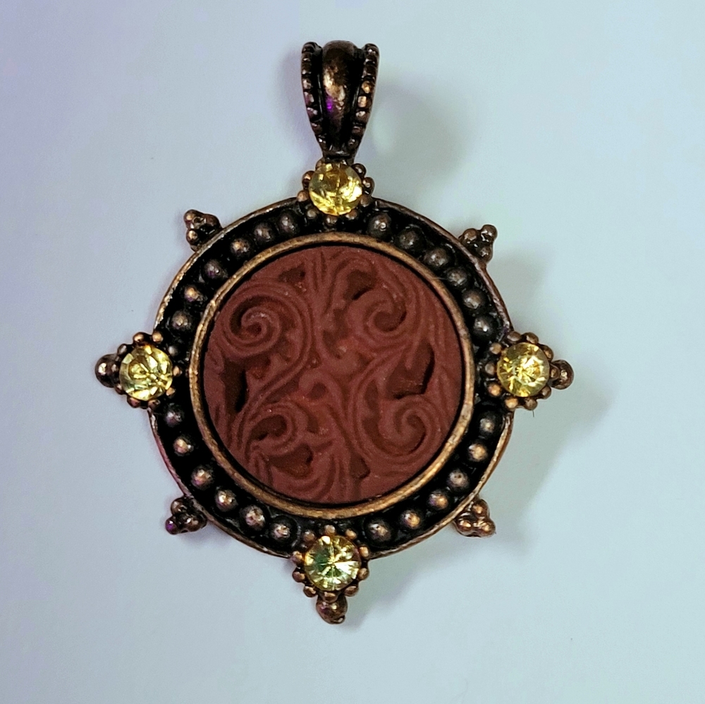 Vintage Cameo style pendant